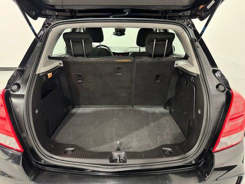 Used 2017 Chevrolet Trax LS AWD/4WD image 23