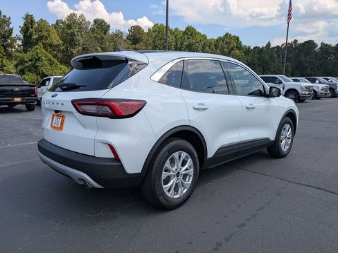 Used 2024 Ford Escape Active w/ Tech Pack #2 FWD image 4