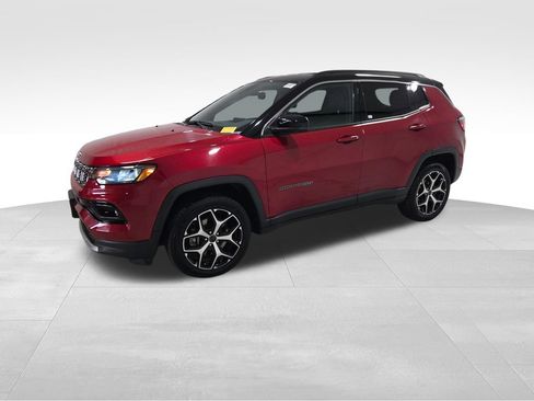 Used 2025 Jeep Compass Limited AWD/4WD image 22