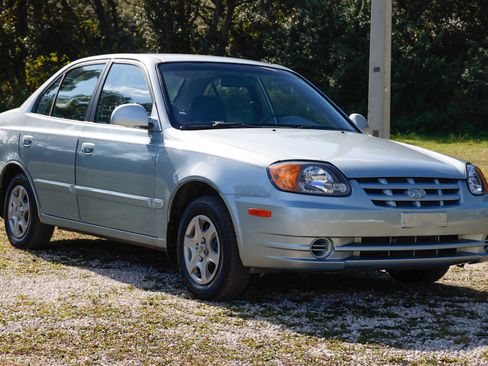 Used 2005 Hyundai Accent GLS image 15