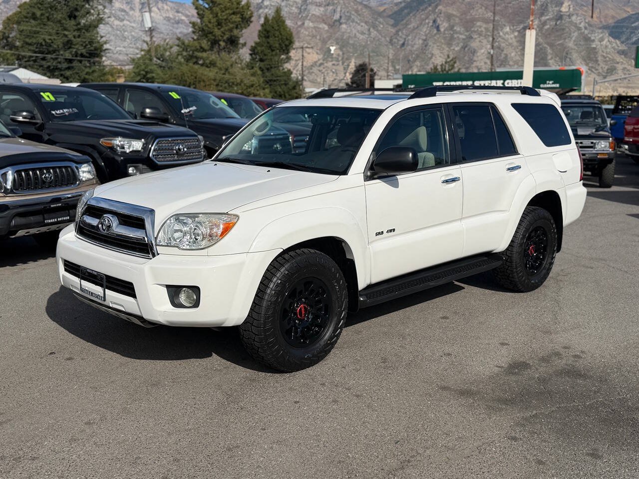 Used 2007 Toyota 4Runner SR5 AWD/4WD image 95