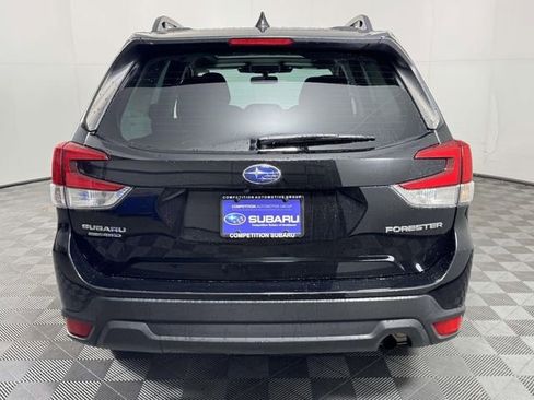Used 2023 Subaru Forester Premium AWD/4WD image 9
