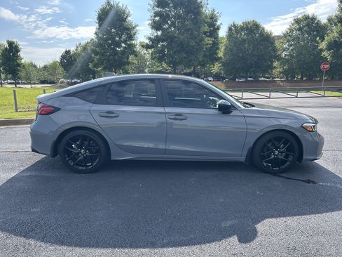 Used 2025 Honda Civic Sport image 10