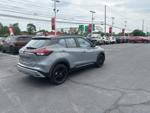 Certified 2023 Nissan Kicks SR FWD image 10