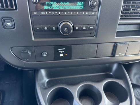 Used 2025 GMC Savana 2500 w/ Driver Convenience Package RWD image 27