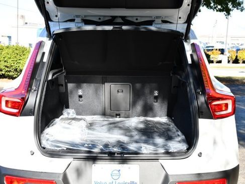 New 2026 Volvo XC40 B5 Plus w/ Protection Package Premier image 27