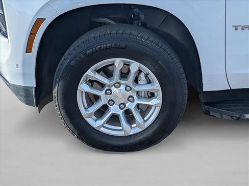Used 2025 Chevrolet Tahoe LT image 9
