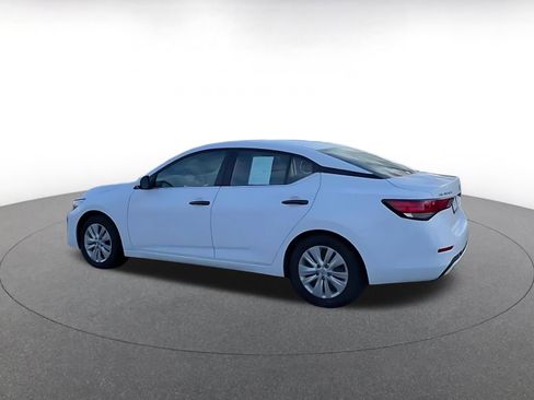 Used 2025 Nissan Sentra S image 10