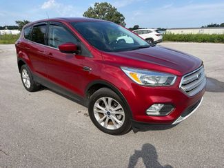 Used 2019 Ford Escape SE FWD video 1