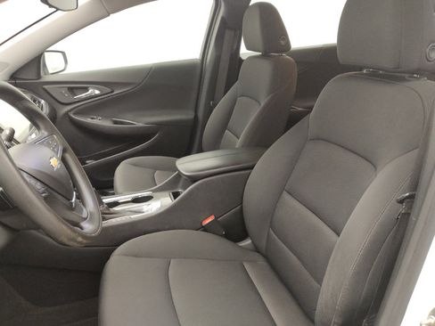 Used 2020 Chevrolet Malibu LT FWD image 17