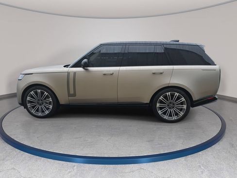 New 2025 Land Rover Range Rover SE AWD/4WD image 8