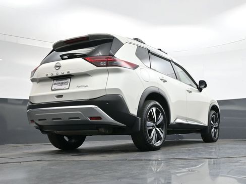 Used 2022 Nissan Rogue Platinum w/ Head-Up Display Package image 39