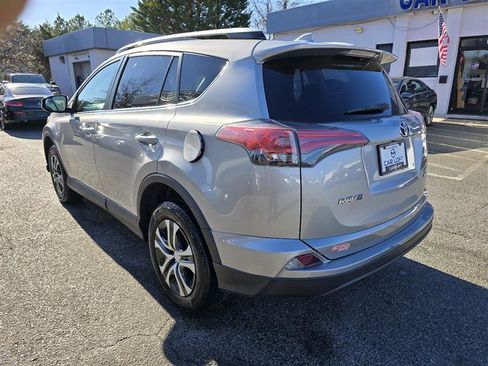 Used 2016 Toyota RAV4 LE image 8