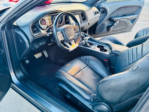 Used 2016 Dodge Challenger SRT w/ Technology Group image 27
