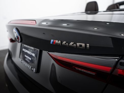 Used 2023 BMW 440i xDrive Convertible w/ Premium Package image 21