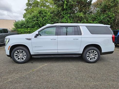 New 2026 GMC Yukon XL Denali w/ Advanced Technology Package AWD/4WD image 2