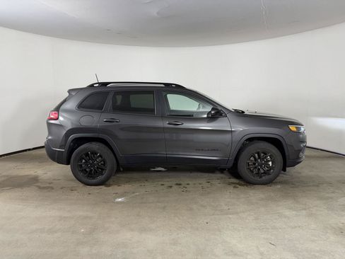 Used 2023 Jeep Cherokee Altitude Lux AWD/4WD image 6