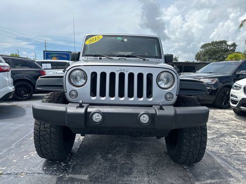 Used 2015 Jeep Wrangler Unlimited Rubicon w/ Connectivity Group AWD/4WD image 5