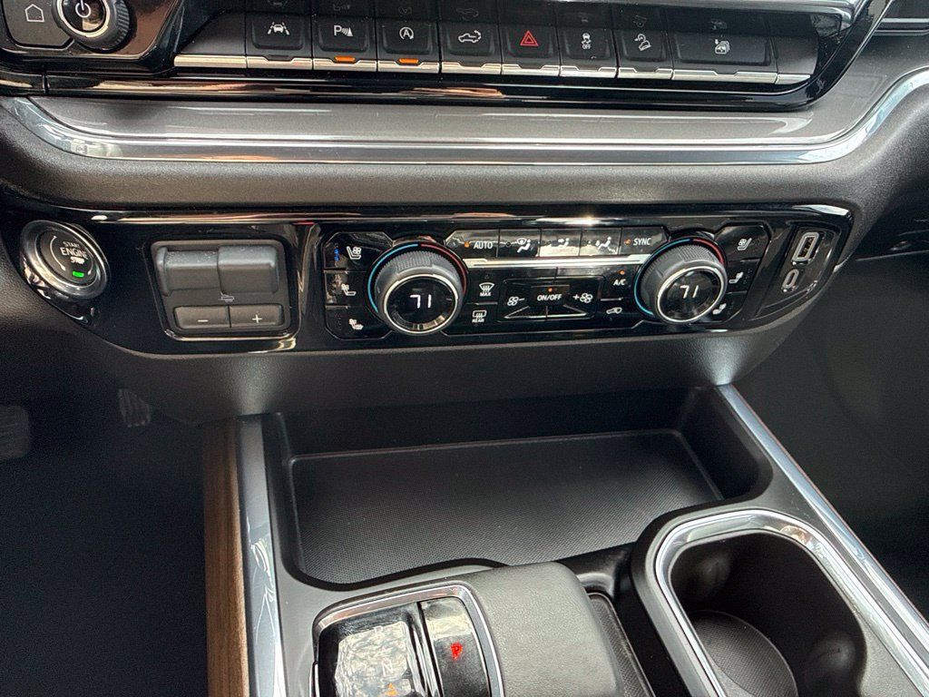 Certified 2024 Chevrolet Silverado 1500 High Country w/ Technology Package AWD/4WD image 12
