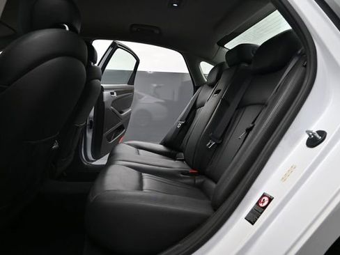 Used 2017 Genesis G80 3.8 RWD image 16