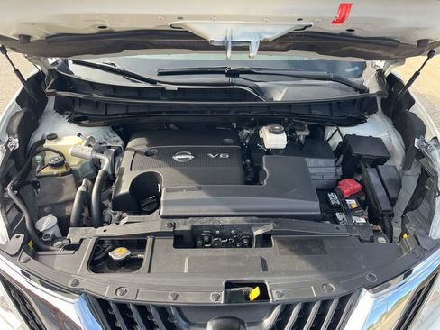 Used 2017 Nissan Murano SV image 11