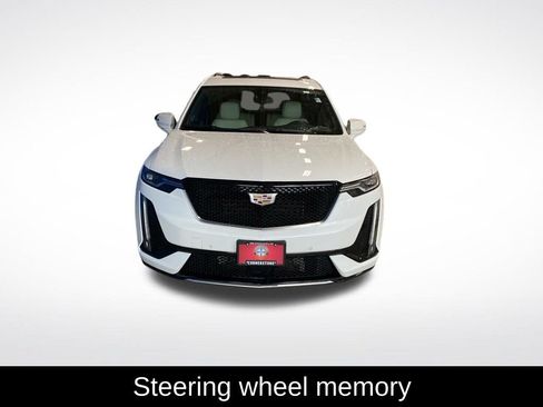 Used 2023 Cadillac XT6 Sport w/ Technology Package AWD/4WD image 16