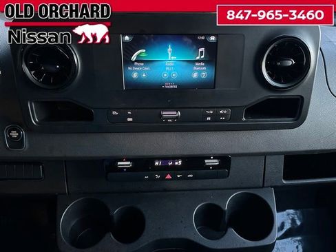 Used 2024 Mercedes-Benz Sprinter 2500 image 17