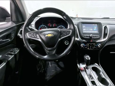 Used 2018 Chevrolet Equinox LT image 8