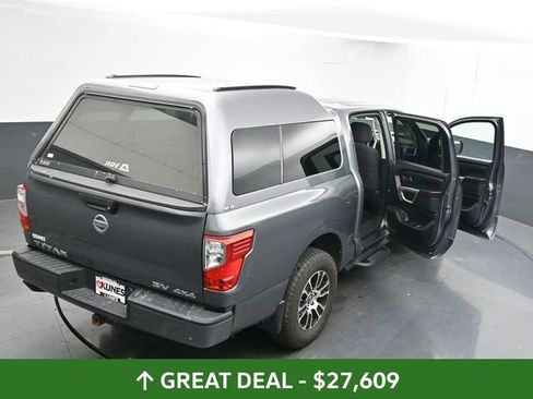 Used 2021 Nissan Titan SV w/ SV Convenience Package image 70