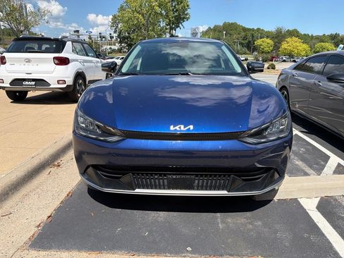 Used 2023 Kia EV6 Wind RWD image 3