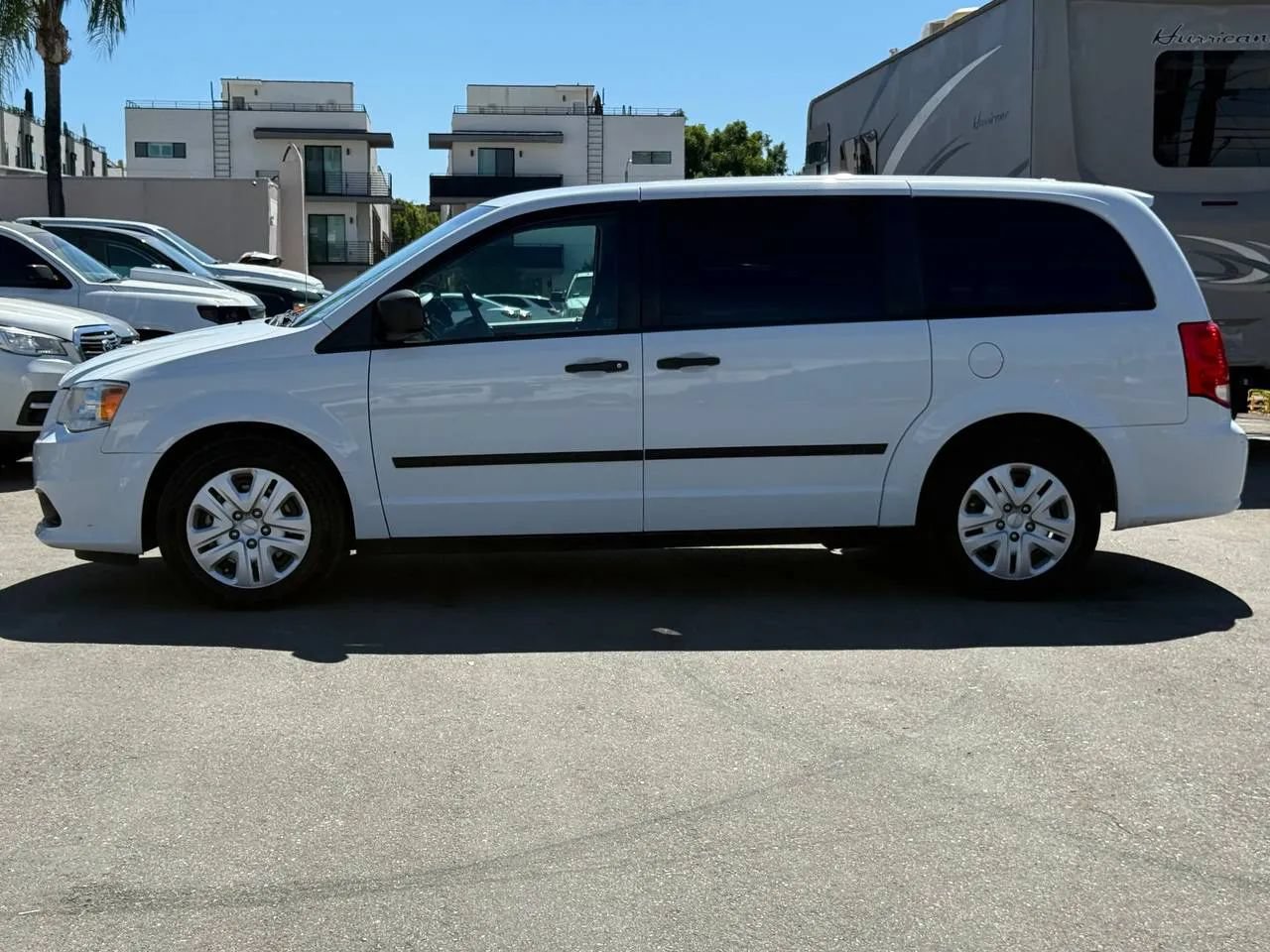 Used 2015 Dodge Grand Caravan American Value Package w/ UConnect Hands-Free Group FWD image 12