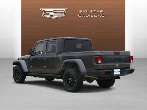 Used 2021 Jeep Gladiator Willys image 3