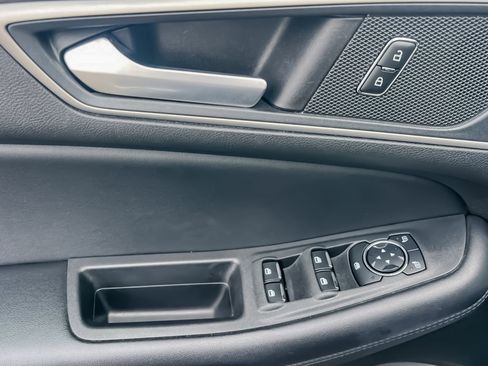 Used 2023 Ford Edge SEL image 10