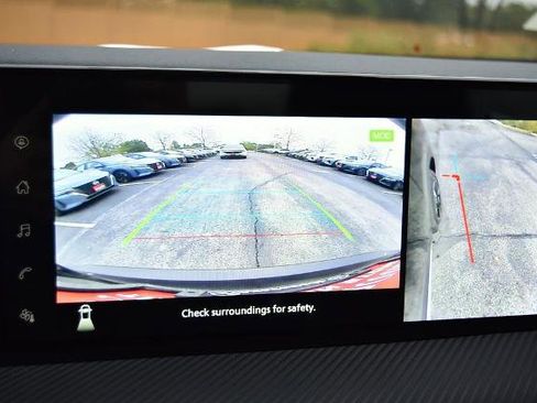 New 2025 Nissan Kicks SR image 14