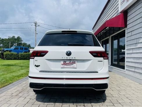 Used 2023 Volkswagen Tiguan SE R-Line AWD/4WD image 6