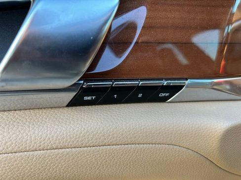 Used 2012 Porsche Panamera S image 17