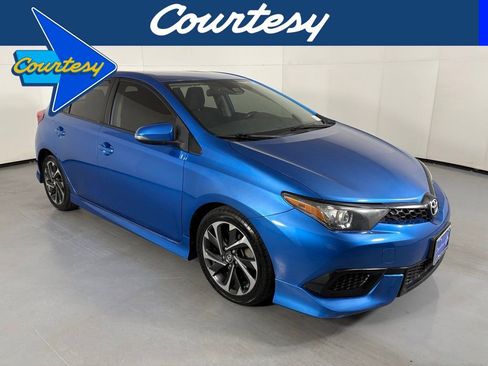 Used 2018 Toyota Corolla iM w/ Carpet Mat Package (TMS) FWD image 1