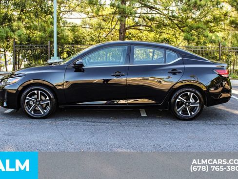 Used 2024 Nissan Sentra SV FWD image 6