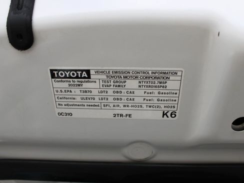 Used 2022 Toyota Tacoma SR image 3