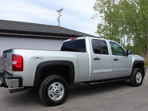 Used 2014 Chevrolet Silverado 2500 LT w/ Snow Plow Prep Package image 4