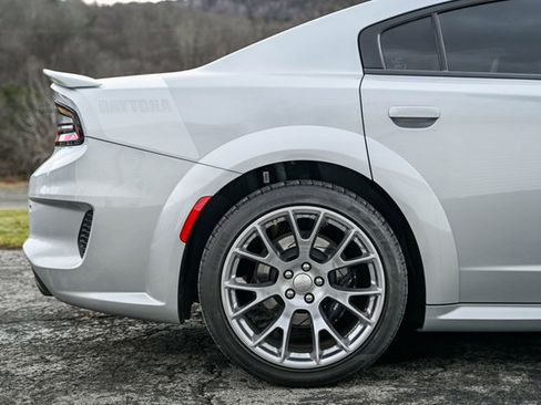 Used 2020 Dodge Charger SRT Hellcat w/ Navigation & Travel Group image 10