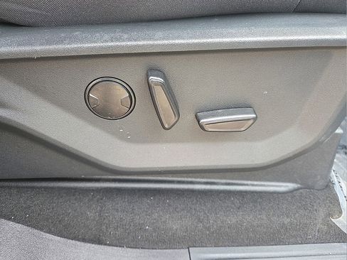 Used 2025 Ford Expedition Active image 14