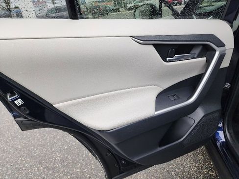Used 2019 Toyota RAV4 XLE image 23