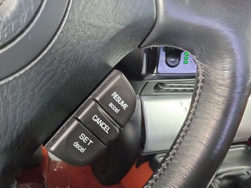 Used 2005 Honda S2000 image 25