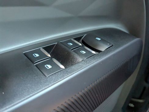 New 2025 Ford Maverick XL image 24