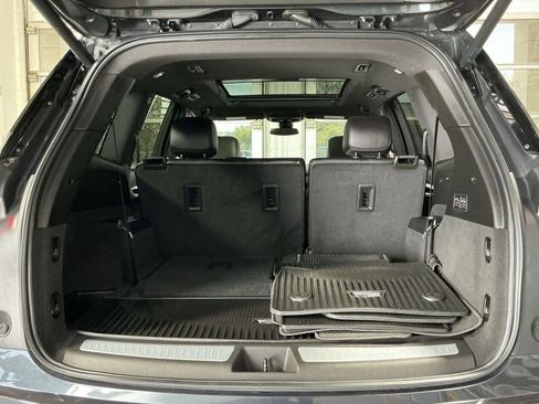 Used 2022 Cadillac XT6 Premium Luxury image 28