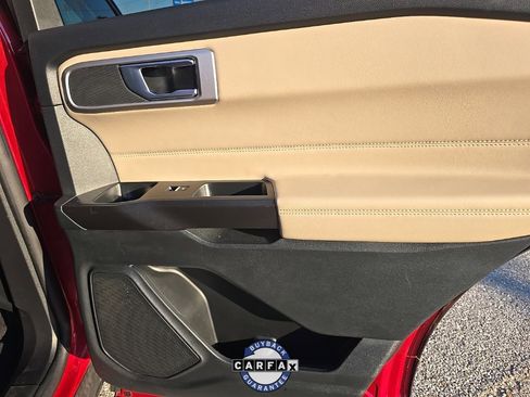 Used 2020 Ford Explorer XLT w/ Equipment Group 202A image 36