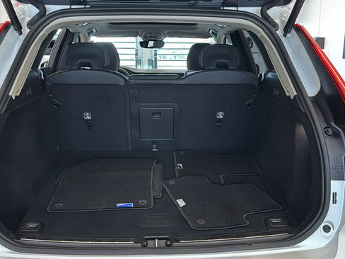 Used 2025 Volvo XC60 B5 Plus AWD/4WD image 29
