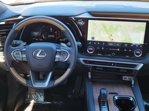 Certified 2025 Lexus RX 350 Premium Plus w/ Accessory Package (Z1) image 32