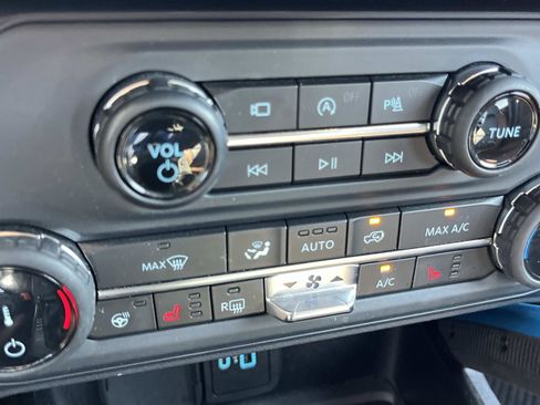 Used 2022 Ford Bronco Outer Banks AWD/4WD image 28